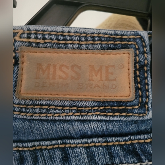 Miss Me Jeans - Picture 4 of 7